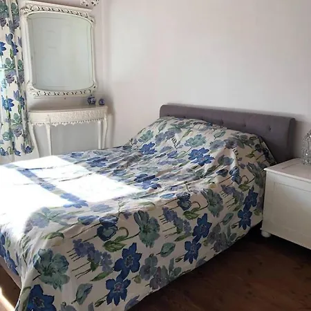 Lovely 2-Bed House In Paizay-Naudouin-Embourie * Paizay-Naudouin-Embourie
